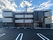 積水ハウス施工の重量鉄骨3階建シャーメゾン。