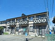 南側は敷地内駐車場（別途契約・要空確認）となっております。