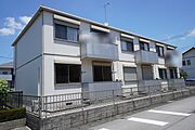 積水ハウス施工のファミリー向けシャーメゾン！駐車場は各世帯2台付無料♪