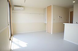 クレスト城 00102 1階1LDKの室内