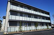 耐震等級は最も上の「3」を取得、高遮音床システムを採用。敷地内舗装駐車場付となります。