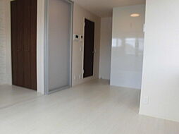 オペラハウス三光町 102 1階1LDKのリビング/ダイニング