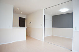 グランスクエア　Ｂ 102 1階1LDKのリビング/ダイニング