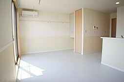 クレスト城 102 1階2LDKのリビング/ダイニング