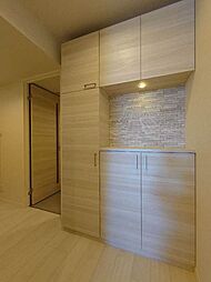 下駄箱収納は上下にございます♪