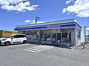 ローソンひたちなか足崎店まで徒歩10分です。
