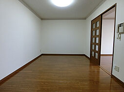 グローリアスＢ 0202 2階3LDKのリビング/ダイニング