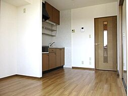 メイヒルズ　III 201 2階2DKの室内