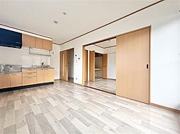 Ｇｒａｎｄ　Ａｒｃ 0201 2階2DKのリビング/ダイニング