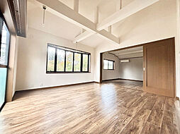 ベルレー深沢II 1階4LDKのリビング/ダイニング