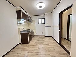 プレゼンスＡＭＩ 0206 2階2DKのリビング/ダイニング