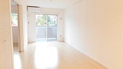 グラード都筑 0102 1階1LDKのリビング/ダイニング