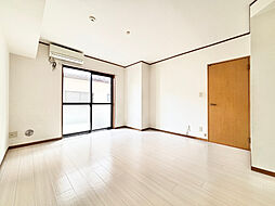 プルミエ・スカーラ 0102 1階2LDKのリビング/ダイニング