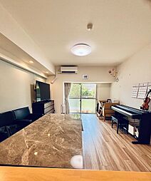 プロムナード仲町台1号棟 3LDKのリビング/ダイニング