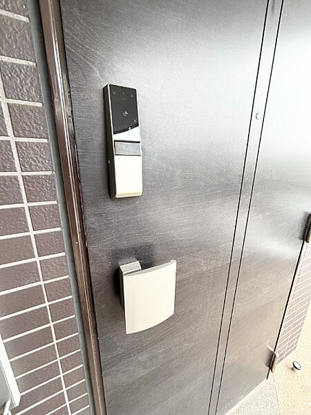玄関を拡大表示