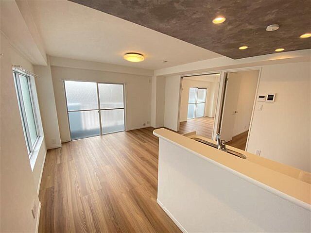 リビング/ダイニング ポルテール行徳 6階/-