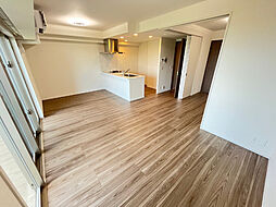 モンドミオ沖縄リゾートライカムヒルズ 9階2LDKのリビング/ダイニング