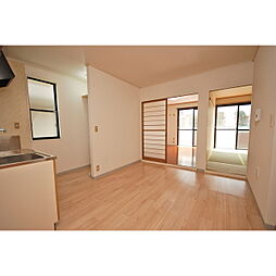 フラワーヒル 1階3DKのリビング/ダイニング