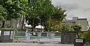 小学校「東松山市立新宿小学校まで469m」
