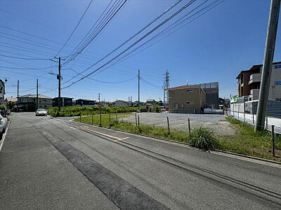 外観：土地43坪はスマートな角地　6m道路面で建築条件ありません