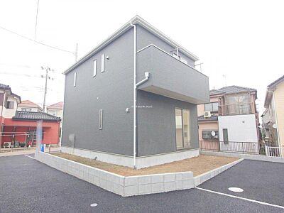 外観：川越市的場の閑静な住宅地に完成の新築戸建です。