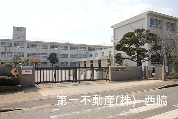 画像24:【小学校】西脇市立 重春小学校まで710ｍ