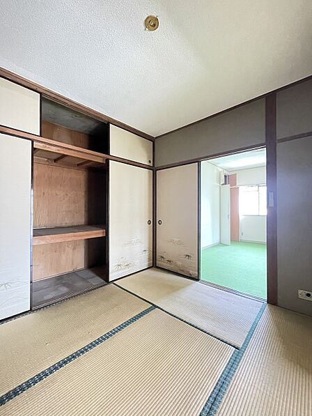 【中和室】押し入れ収納付き