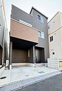 2023年11月築／3階建て戸建