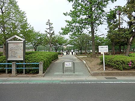 【戸塚榎戸公園】350m(徒歩5分)