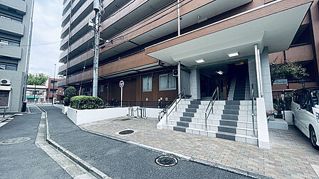 【エントランス】/2026年8月撮影
