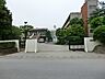 周辺：上沖小学校　800ｍ