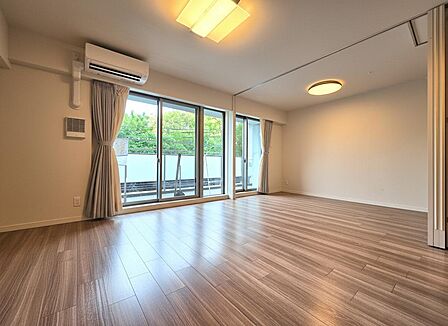 「掲載の室内写真は、生成AI(CG)で家具・小物を消したものとなります。実際の室内状況は現地を確認ください。」