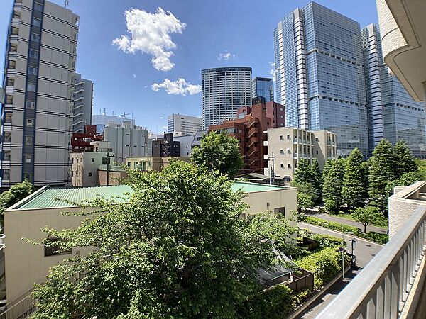 バルコニーを拡大表示