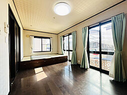 市川市須和田2丁目 4SLDKのリビング/ダイニング