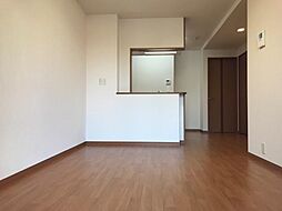 ゼン・フィオーレ 102 1階1LDKのリビング/ダイニング