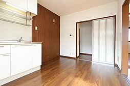 カーサ・アミーガ　　Ｄ棟 D0201 2階2Kのリビング/ダイニング