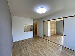 グリーンルーフ A0103 1階4LDKのリビング/ダイニング