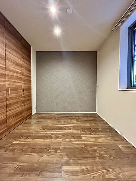 Ｅｌｅｎａ大江