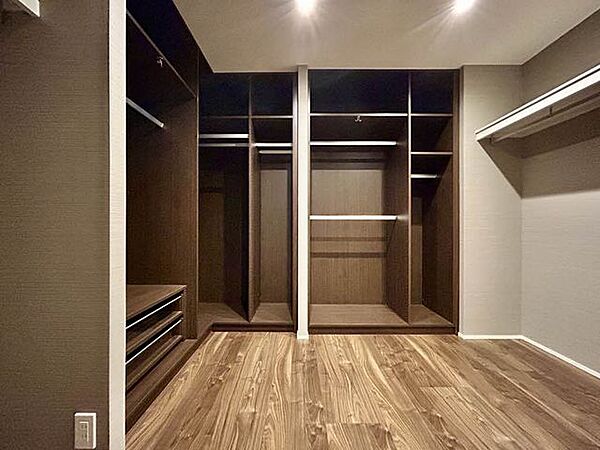 Ｅｌｅｎａ大江