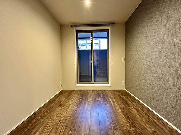 Ｅｌｅｎａ大江