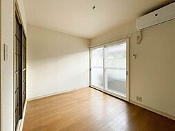 サンライフ皇子山 0102 1階1Kのリビング/ダイニング