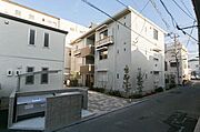 積水ハウス施工の賃貸住宅「シャーメゾン」です。