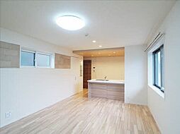 サニーコート春日 0102 1階3LDKの室内