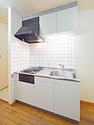【明るい　Ｋｉｔｃｈｅｎ】シンプルで清潔感が出る白をベースに