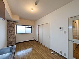 グロウブ東翠園 0405 4階3DKのリビング/ダイニング