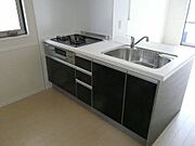 3口ガスコンロ採用のシステムキッチンです。
