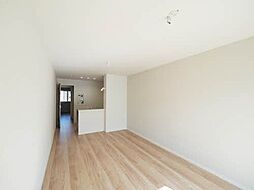 カーサ・ヴァレンティア 0101 1階2LDKのリビング/ダイニング