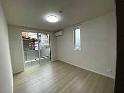 セントラル　レジデンス　IV 0102 1階1Kのリビング/ダイニング