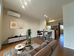 キャピターレウエスト 101