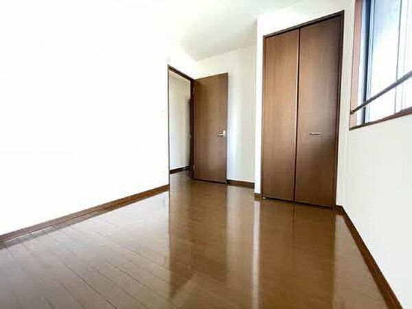 apartment 福島県伊達市保原町字西町185-1
地図を見る